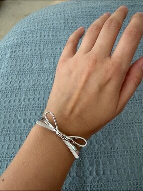Kate Spade silver bow bracelet